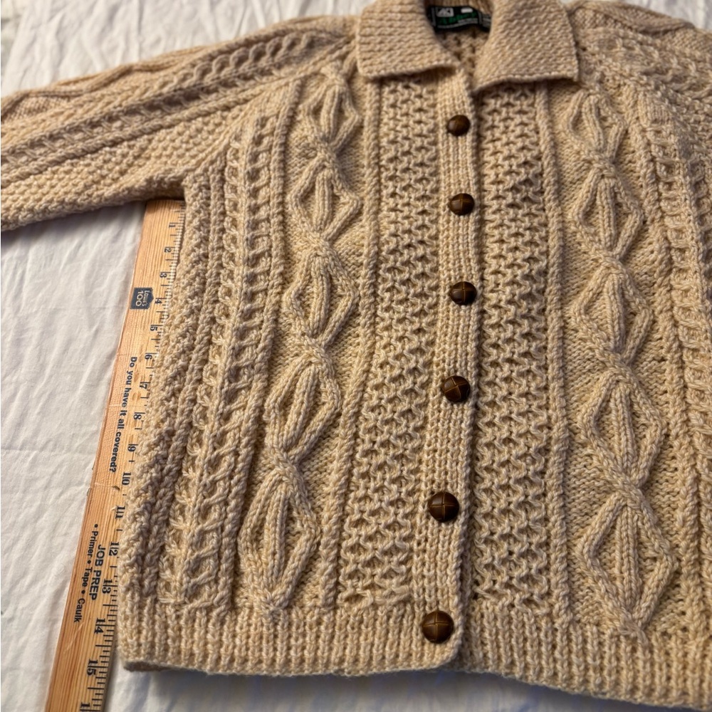 Vtg Abbey Knitwear 100% Irish
Wool Fisherman Chunky Cable Cardigan Sweater S/M - Picture 10 of 14